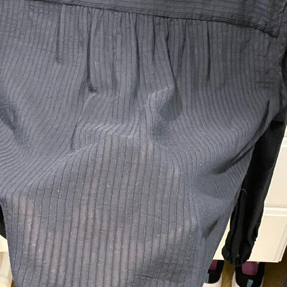 LOFT Black Long-Sleeve V-Neck Top with Subtle Pleats - Picture 8 of 9